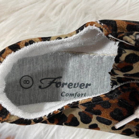 FOREVER COMFORT Leopard Comfort Slip On Round Toe Flat Sneaker Shoes Size 8 NEW - Picture 9 of 12